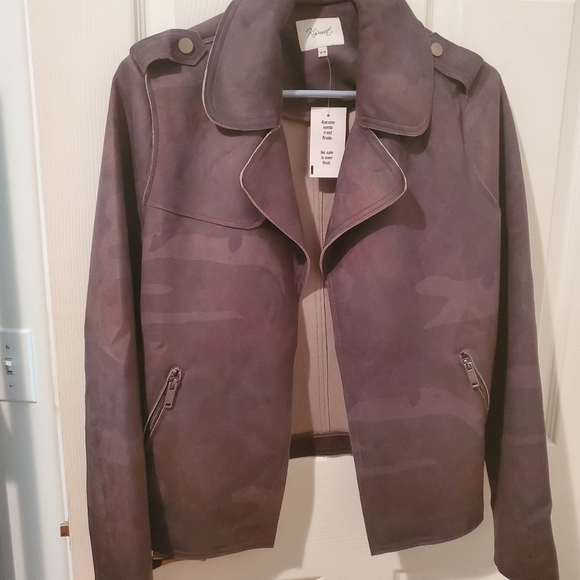 Too big for me - Picture 1 of 2